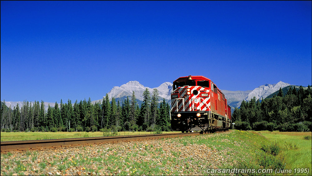 GMD SD40-2F no. 9022 was built in 1988. Westbound on the Laggan sub