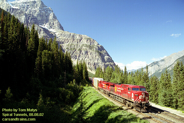 CP GE AC4400 9531 exiting the top Spiral Tunnel