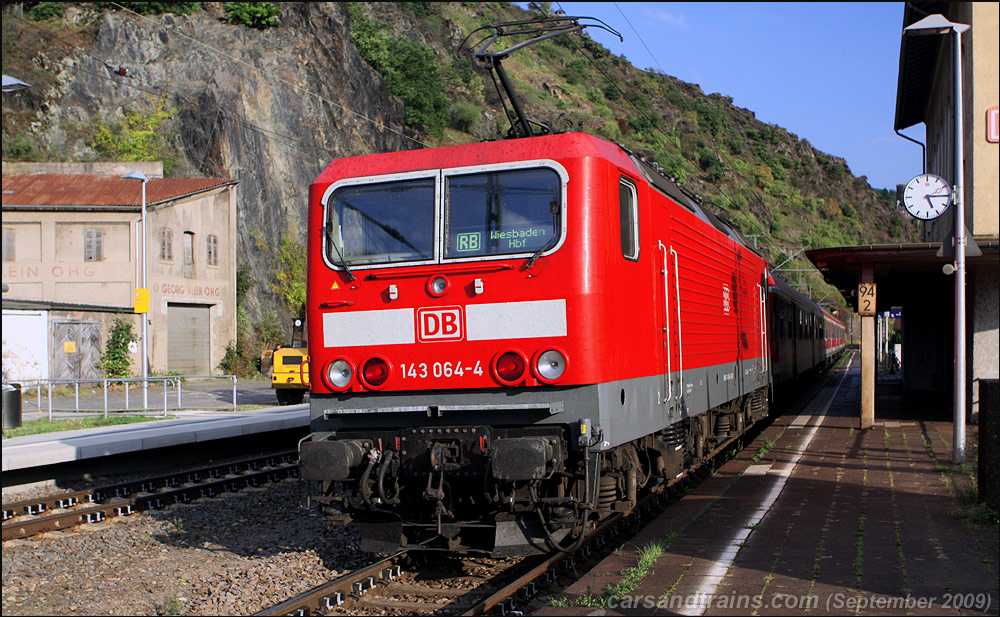 DB AG br 143 064 4 electric locomotive at Sankt Goarshausen