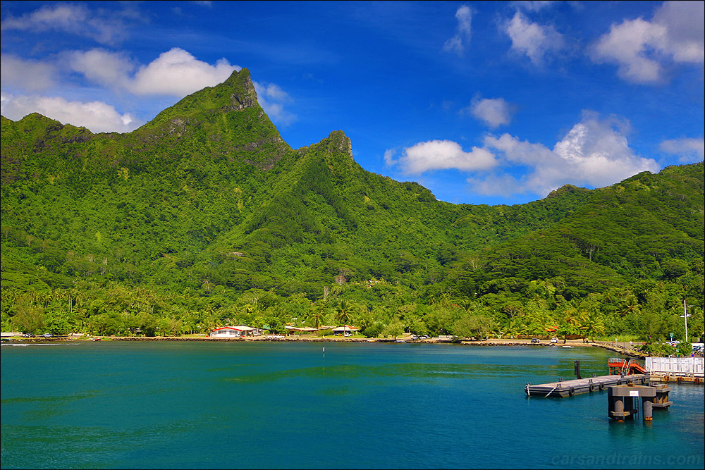 Moorea by ferry from Papeete Tahiti